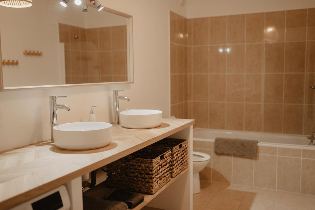 Bel Appartement Climatise Avec Place De Parking マルセイユ エクステリア 写真